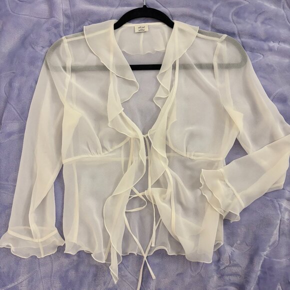 Aritzia Wilfred Frenchy Blouse in White - Picture 2 of 11